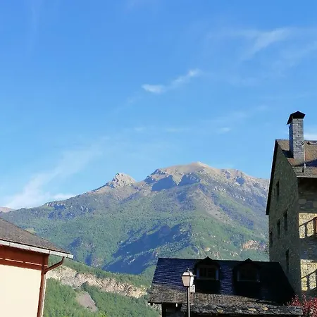 Casa Pirineo * Sesué